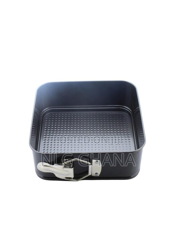 Nonstick Springform Cake Pan With Detachable Base. Ghx6822 · Photo 1