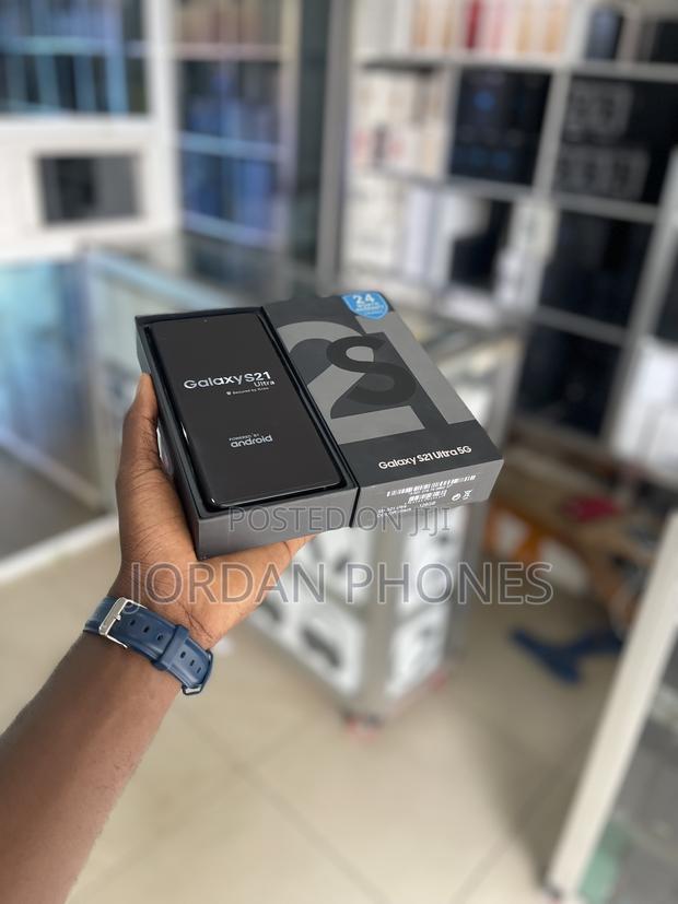 New Samsung Galaxy S21 Ultra 5G 128 GB Black · Photo 4