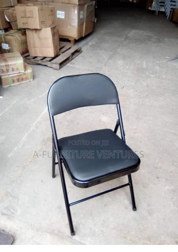Foldable Leather Chair · Photo 2