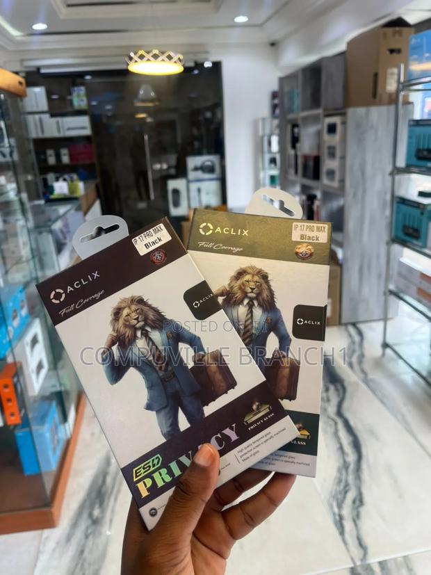 iPhone 17 Pro Max Protector · Photo 3