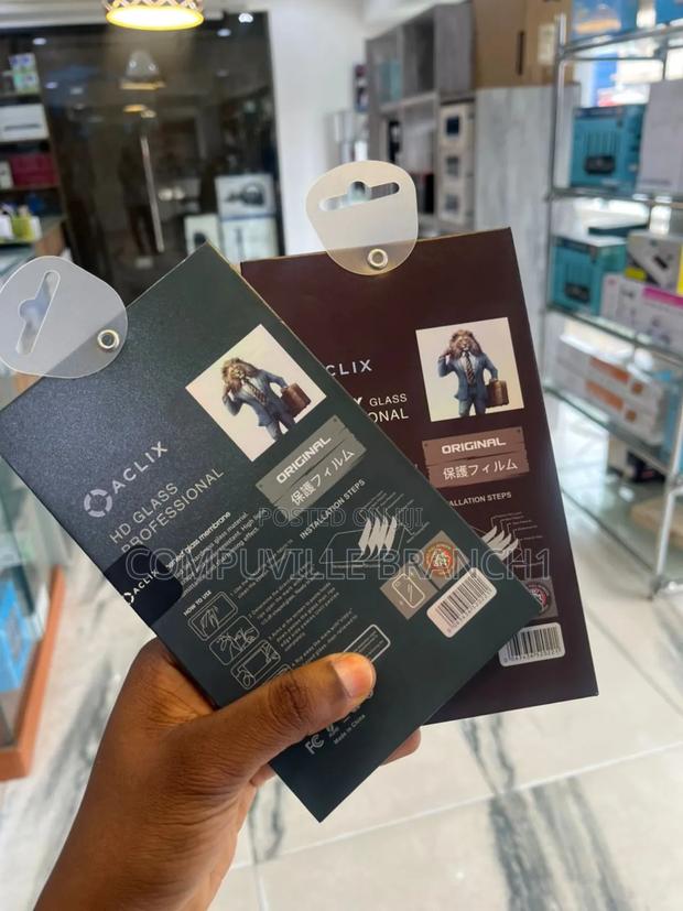 iPhone 17 Pro Max Protector · Photo 4