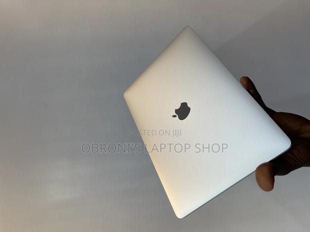 Laptop Apple MacBook Pro 2020 16GB Intel Core I5 SSD 512GB photo 3