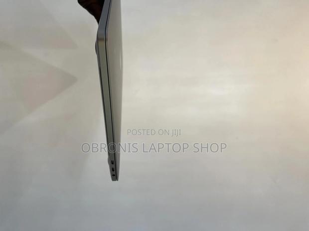 Laptop Apple MacBook Pro 2019 16GB Intel Core I7 SSD 256GB photo 3