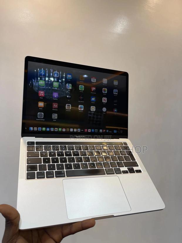 Laptop Apple MacBook Pro 2020 16GB Intel Core I5 SSD 512GB photo 2