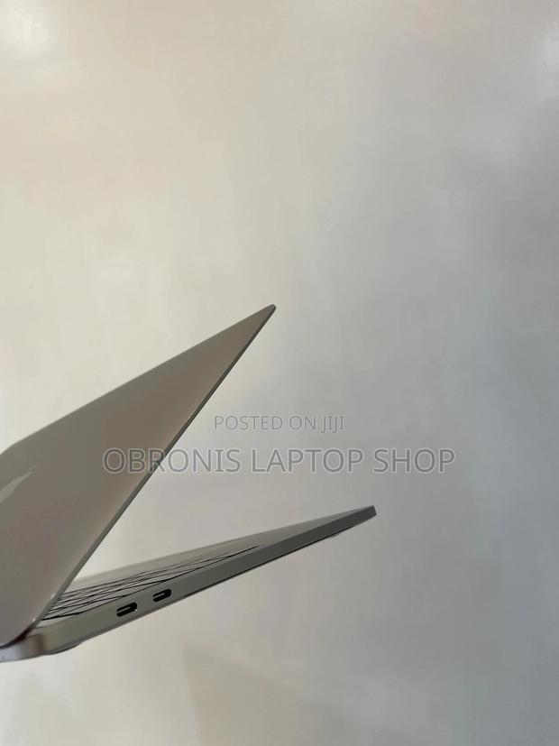 Laptop Apple MacBook Pro 2019 16GB Intel Core i7 SSD 1T photo 4