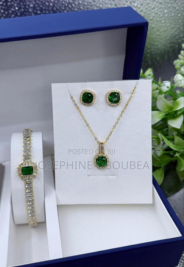 Set of Ladies Necklace photo 2