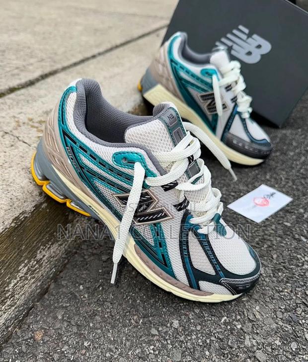New Balance 1906r Regaliz Sneakers · Photo 3