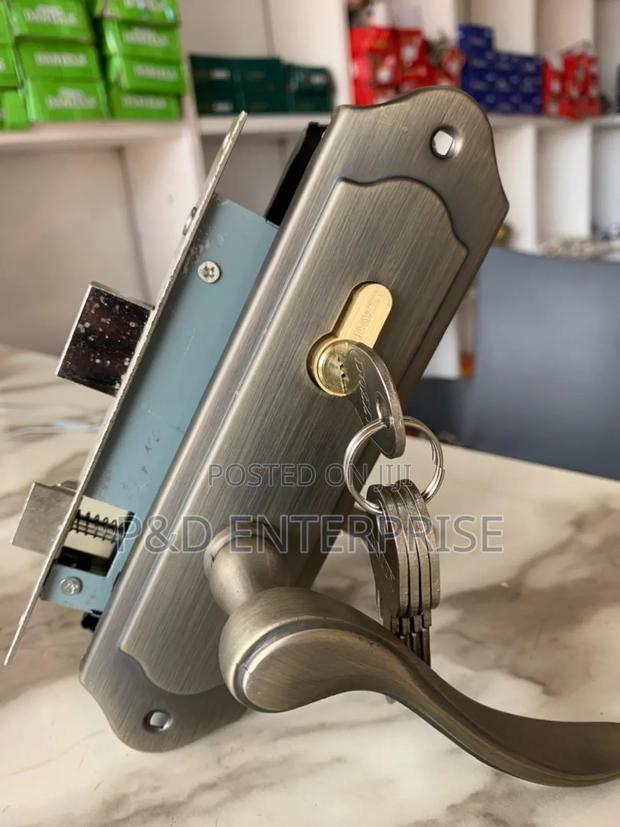 Quality Wooden Door Small Lock. photo 2