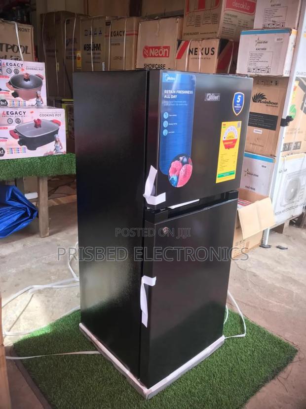 Midea Durable Double Door Fridge 127 Litres photo 5
