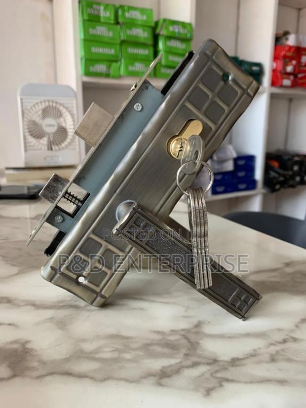 Quality Wooden Door Small Lock With Nice Design photo 2