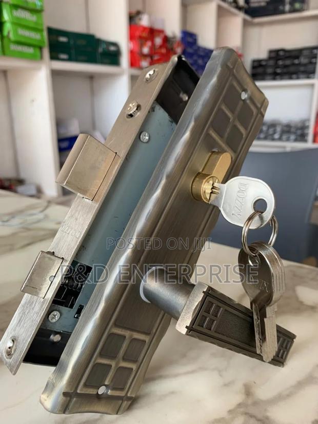 Quality Wooden Door Small Lock With Nice Design photo 3