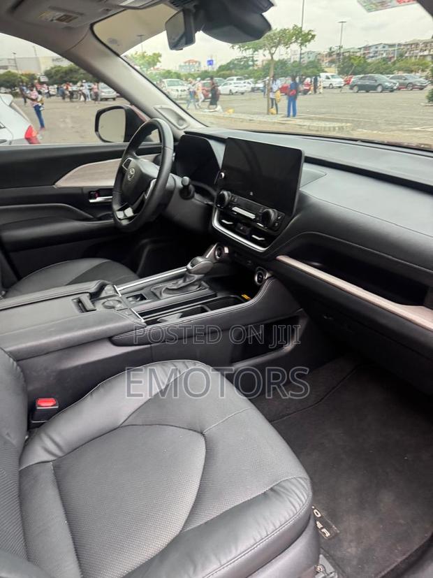 Toyota Grand Highlander Limited AWD 2024 Red