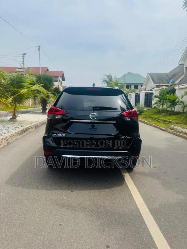 Nissan Rogue SV AWD 2018 Black