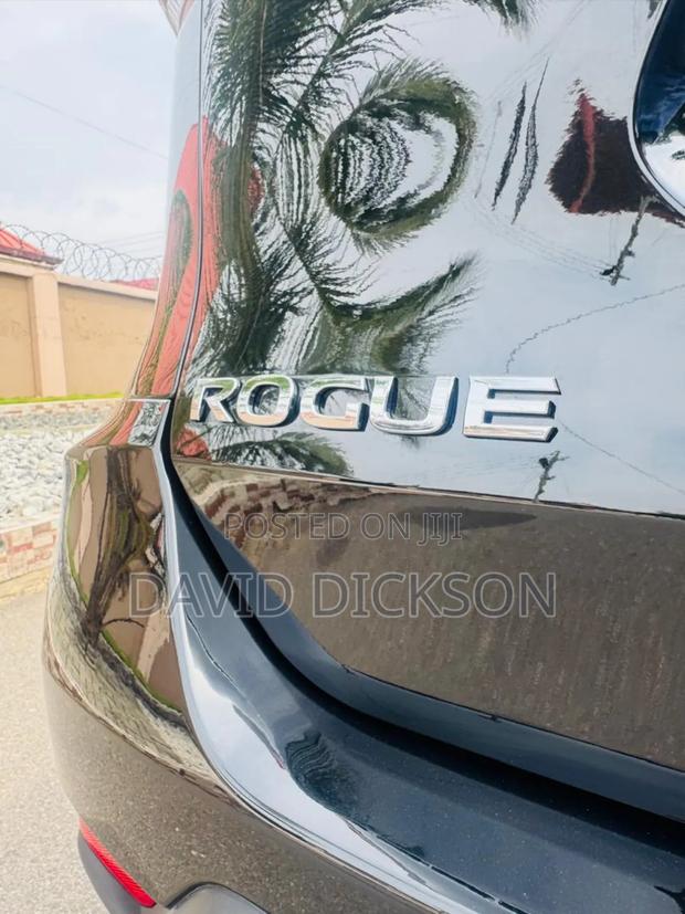 Nissan Rogue SV AWD 2018 Black