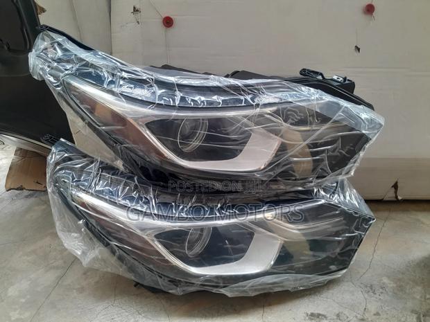 Chevrolet Equinox 2019 Headlight Pair photo 2