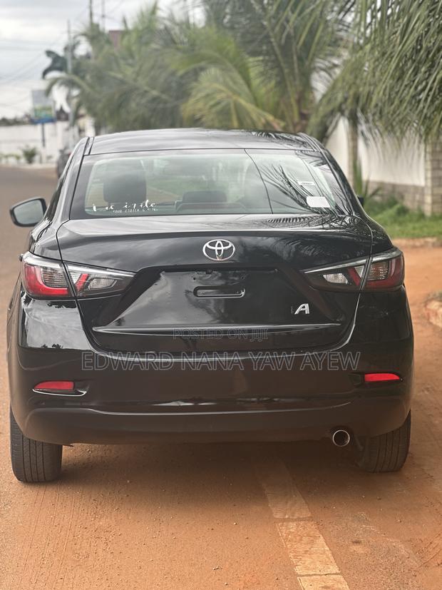 Toyota Yaris iA 1.5 FWD 2017 Black