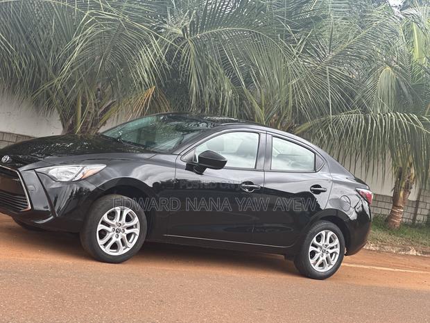 Toyota Yaris iA 1.5 FWD 2017 Black