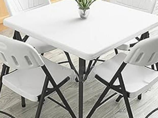 Foldable Table Square Shape A1