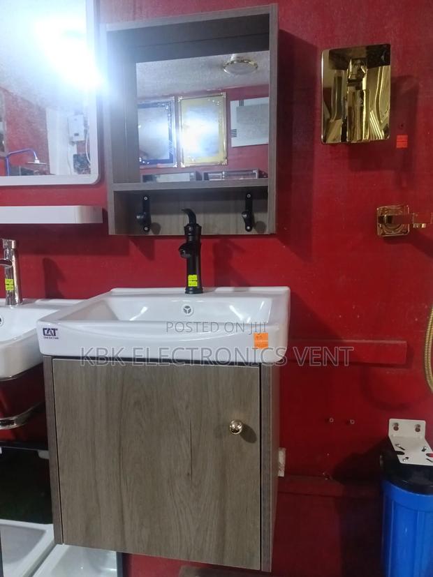 Hand Wash Basin 42cm With Faucet · Photo 3
