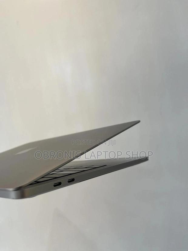 Laptop Apple MacBook Pro 2020 16GB Intel Core i7 SSD 512GB photo 3