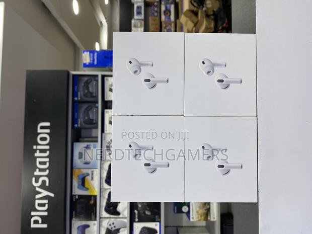 Apple Airpods Pro 3 Wireless Earbuds, Active Noise Cancellation