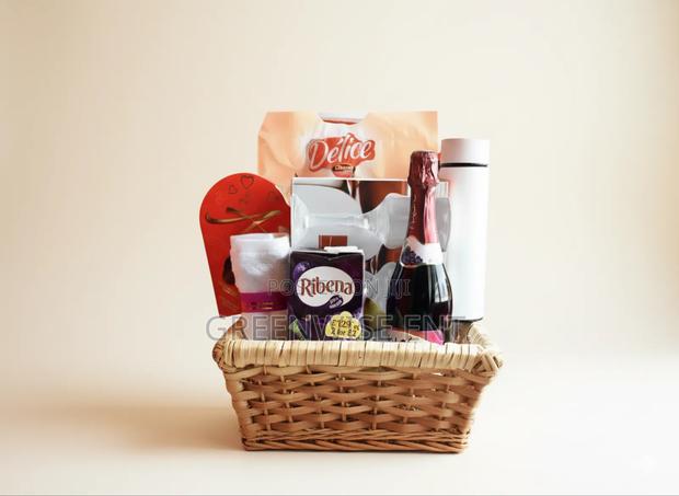 Deluxe Gift Hamper | Accra