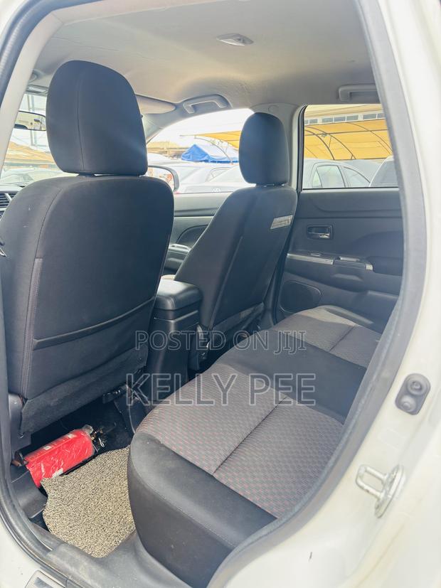 Mitsubishi Outlander 2018 White