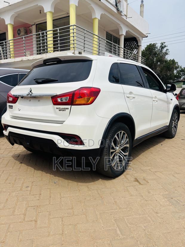 Mitsubishi Outlander 2018 White