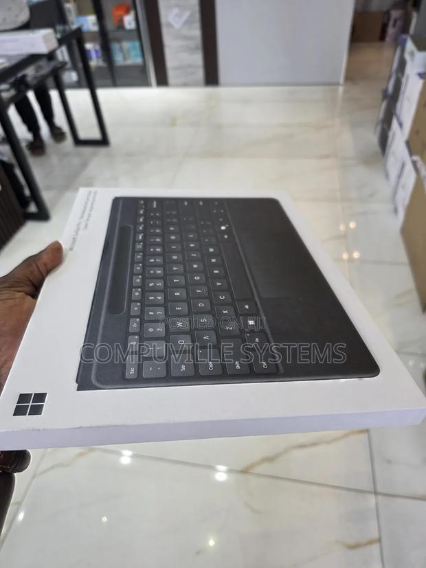 Microsoft Surface Signature Keyboards · Photo 2