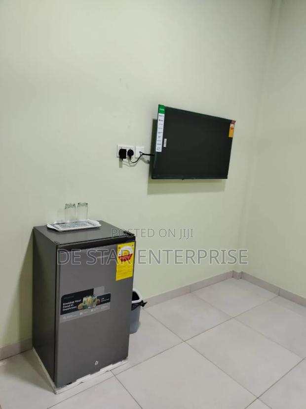 Furnished 6bdrm House in Sakumono for rent photo 14
