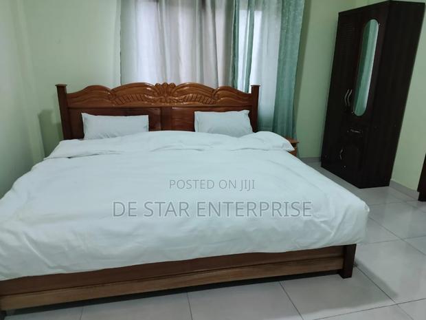 Furnished 6bdrm House in Sakumono for rent photo 15