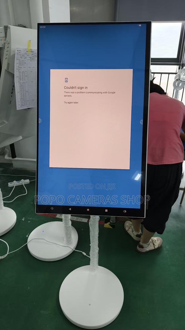 33inches Rotatable Touch Screen Smart Android Display · Photo 4
