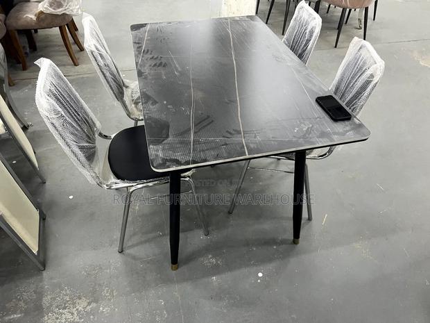 Black Marble Dining Set 4 Seater · Photo 3