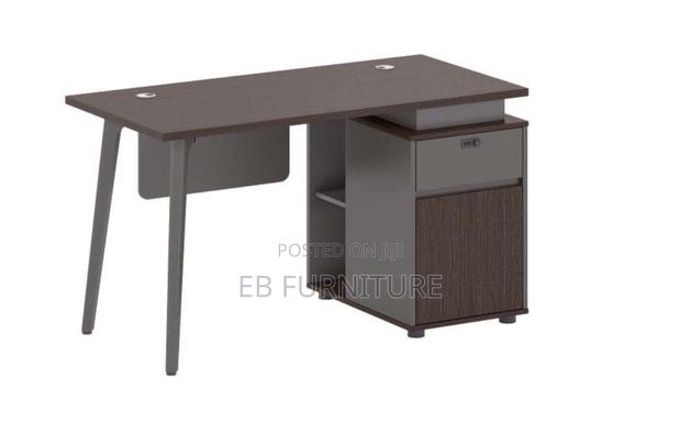 Executive Desk With Passlock on the Drawers · Photo 2