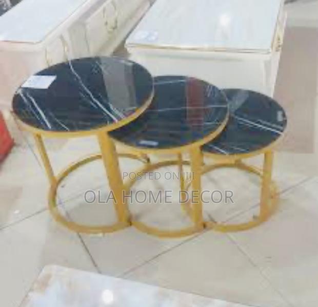 Center Table / Coffee Table · Photo 4
