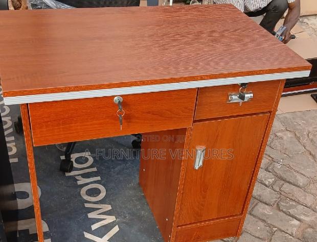 Computer Desk · Photo 2