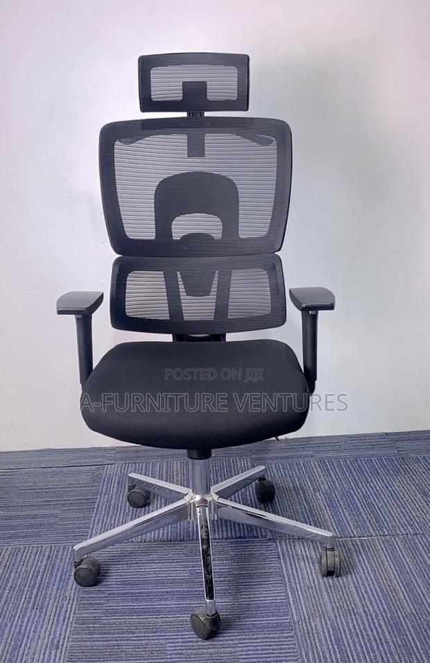 Executive Orthopedic Chair · Photo 3
