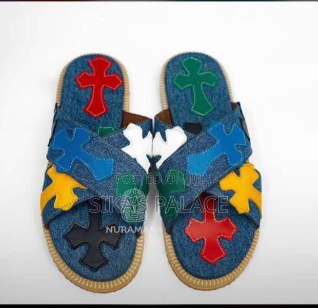 Big Boys Denim Slippers · Photo 2