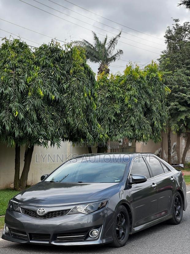Toyota Camry SE Sport 4dr Sedan w/Prod. End 11/13 (2.5L 4cyl 6A) 2014 photo 4