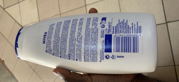 Nivea Care Shower Gel · Photo 4