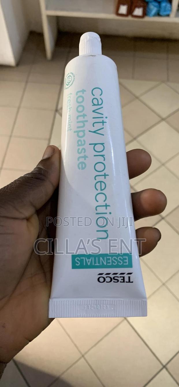 Cavity Protection Toothpaste · Photo 2