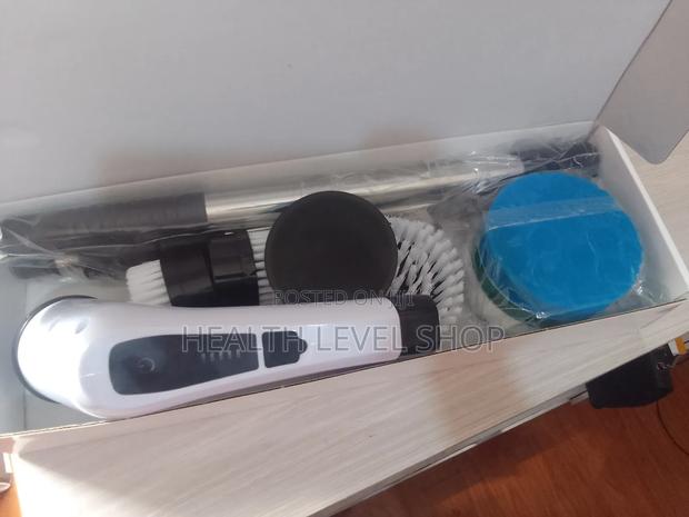 Electric Scrubbing Brush Cordless Rechargeable · Photo 3