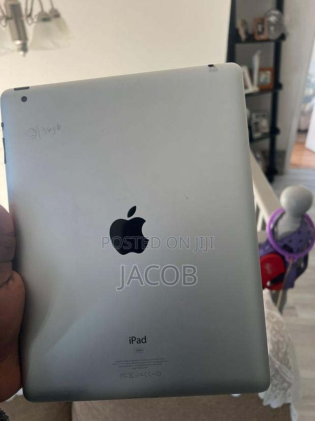 Apple iPad 2 Wi-Fi 16 GB Silver