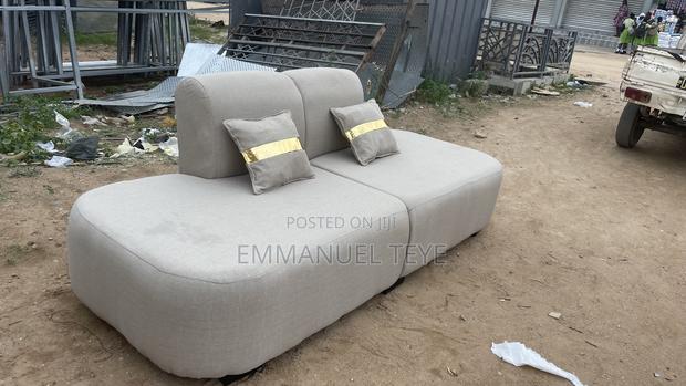 Quality Luxurious 3 in One Sofa · Photo 3
