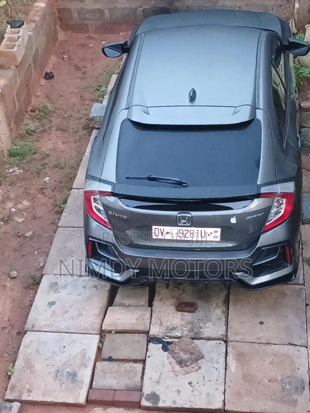 Honda Civic 2017 Gray · Photo 2