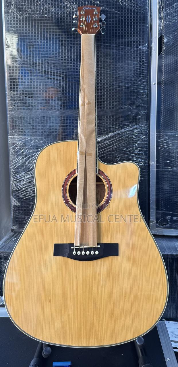 Gibson Semi-Acoustic Guitar · Photo 4