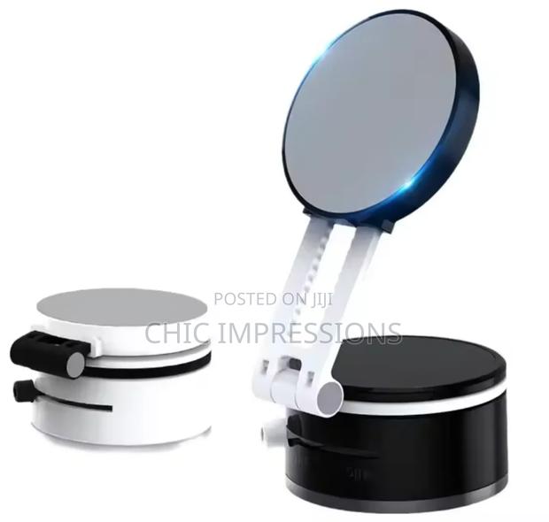 360 Rotatable Car Phone Mount · Photo 1