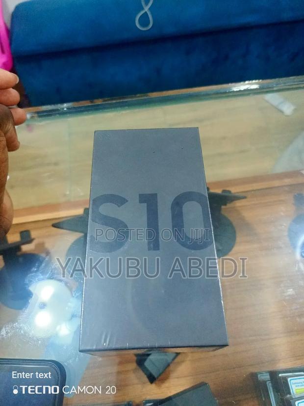 New Samsung Galaxy S10 128 GB Orange · Photo 2