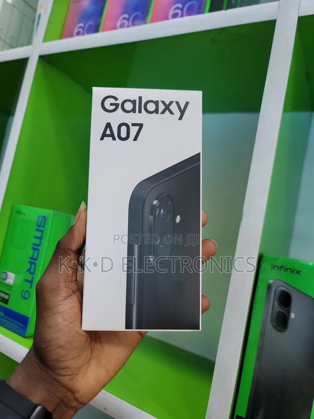 New Samsung Galaxy A07 4G 64 GB Black photo 2