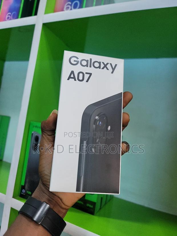 New Samsung Galaxy A07 4G 64 GB Black photo 4
